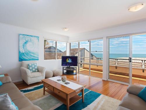 The Clippers 3 fabulous waterfront unit — 4-Star Luxury Hotel in Salamander Bay, Australia