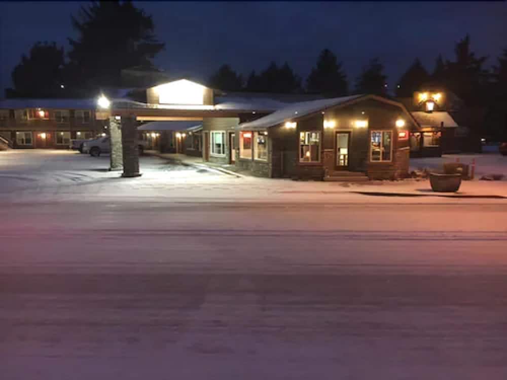 The Waldport Inn - photo 33