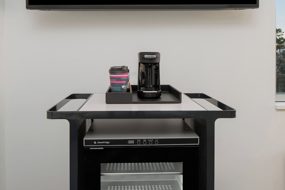 Aloft Houston Shenandoah - photo 5