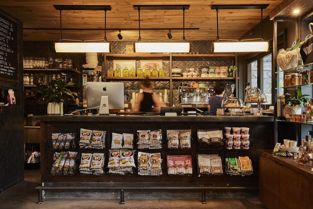 Woodstock Way Hotel - photo 4