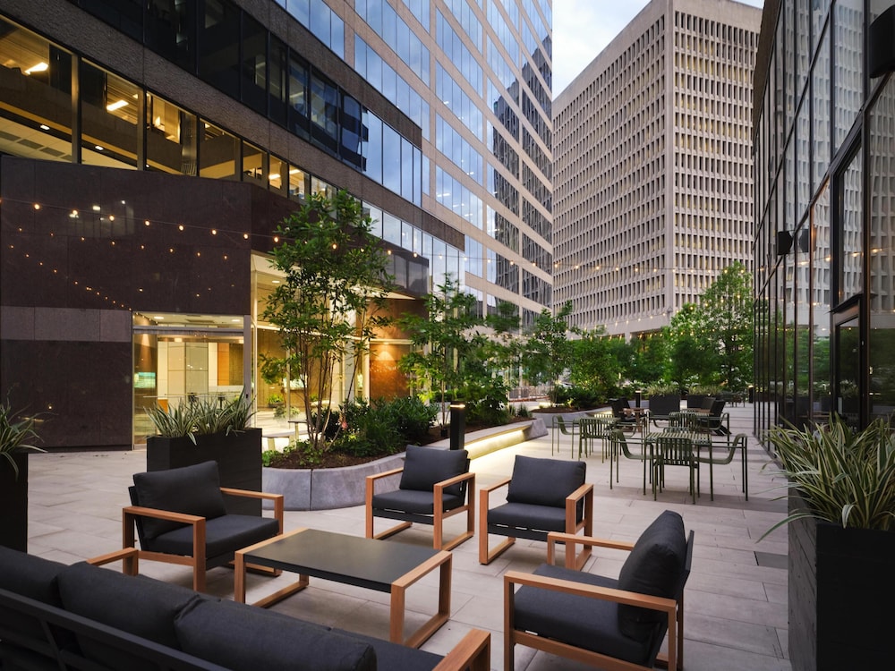 DoubleTree by Hilton Hotel Nashville Downtown - photo 52