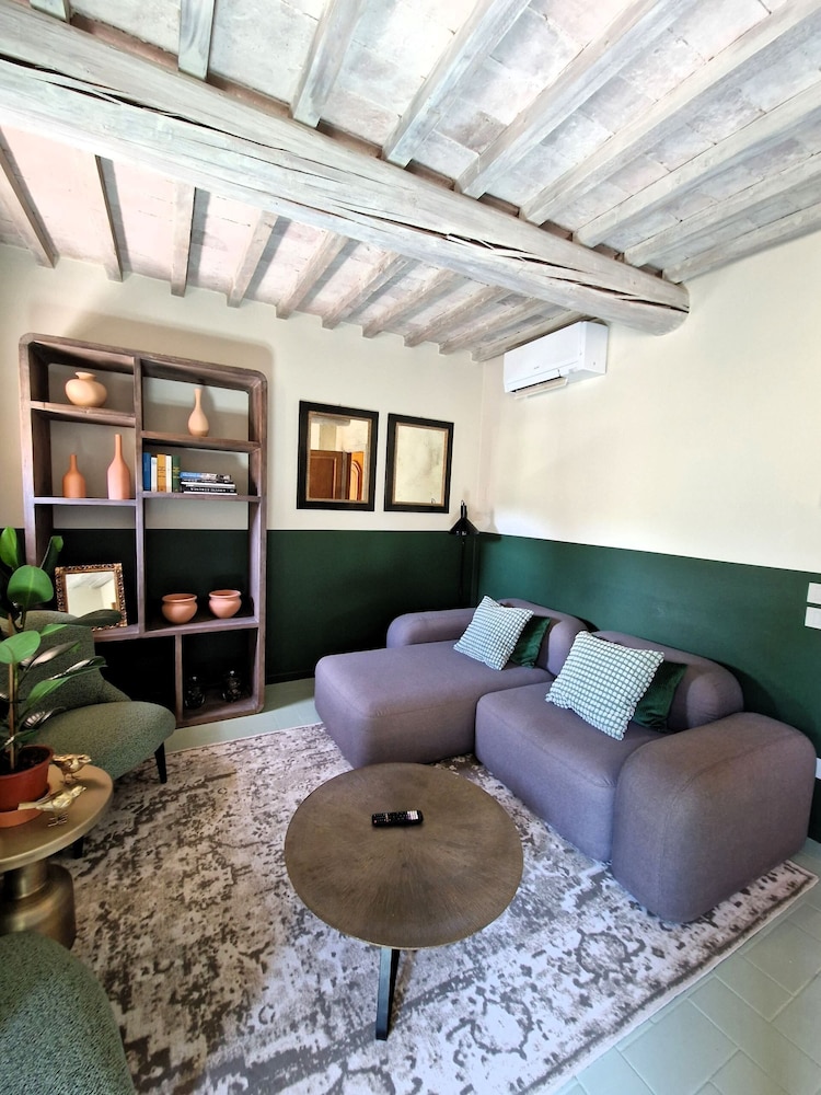 Borgo Dolciano — 4-Star Luxury Hotel in Chiusi, Italy