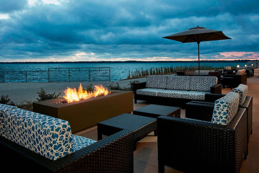 Courtyard by Marriott Erie Bayfront - photo 76