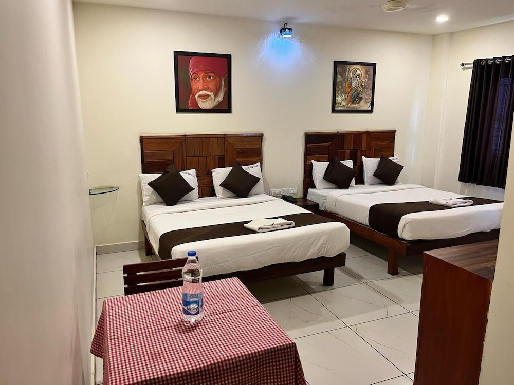 Velan Temple View in Palani, India