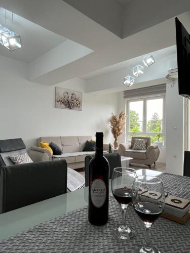 Maksim Apartments Skopje — 4-Star Luxury Hotel in Skopje, Republic of Macedonia