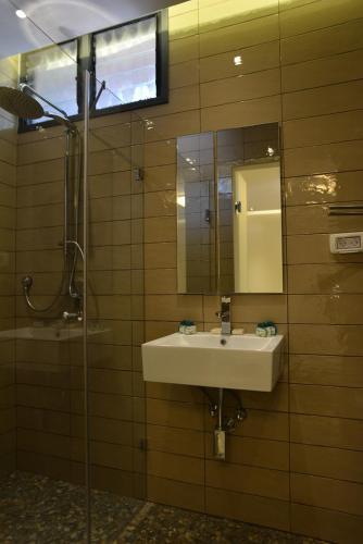 Cocohut Resort — Tiberias — photo 3