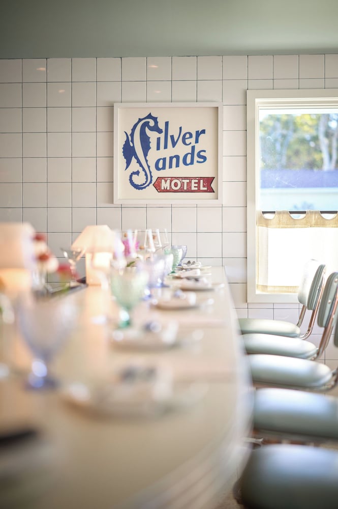 Silver Sands Motel & Beach Bungalows - photo 117