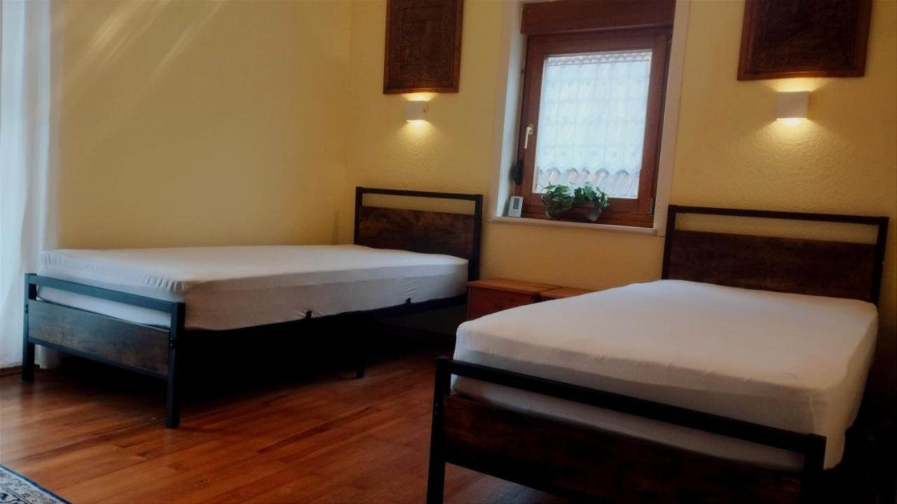 Zimmer mit zwei Einzelbetten — hotel in Schomberg