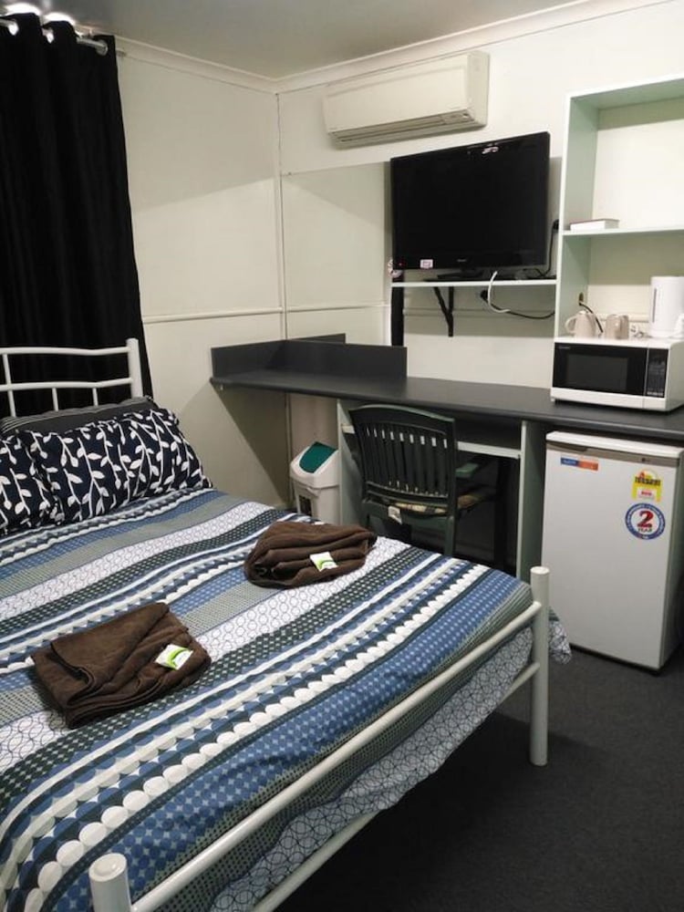 Irish Club Accommodation — Parkside — photo 5