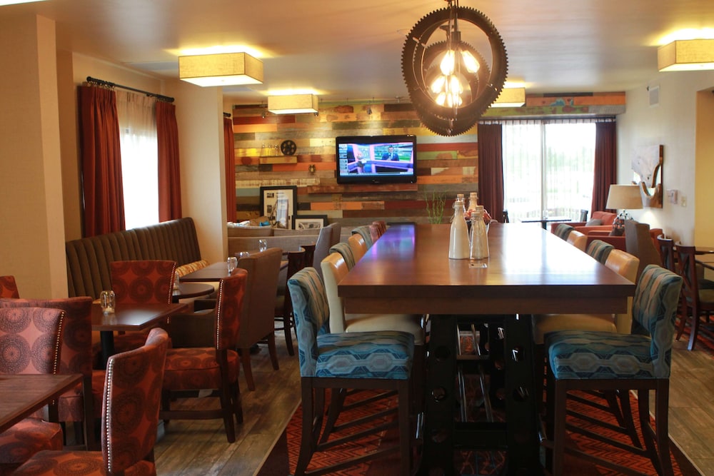 Hampton Inn Beaumont - photo 6