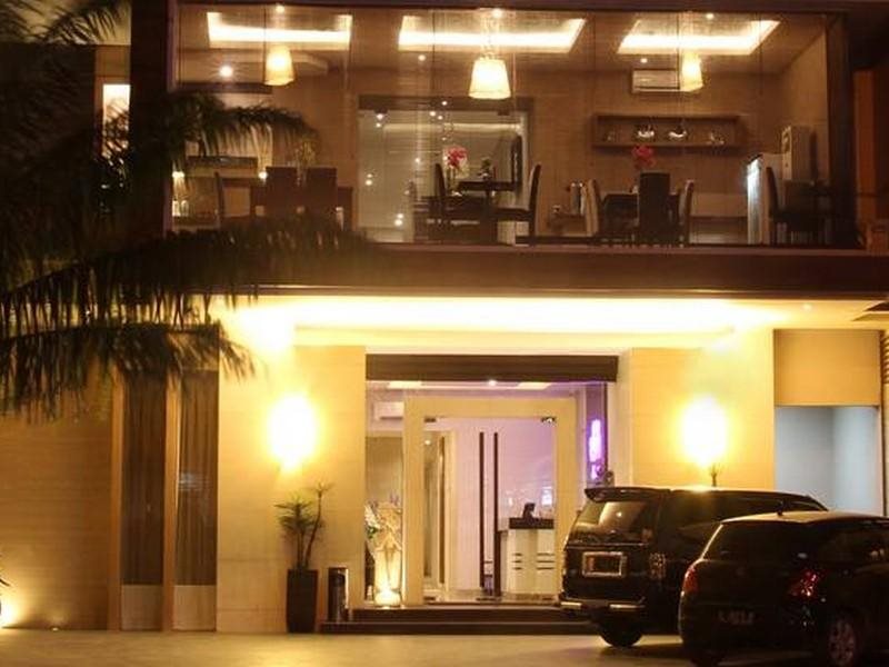 Emerald Hotel - carbon neutral hotel in Surabaya