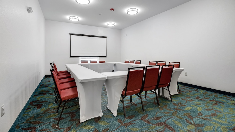 Candlewood Suites Waco by IHG - photo 44
