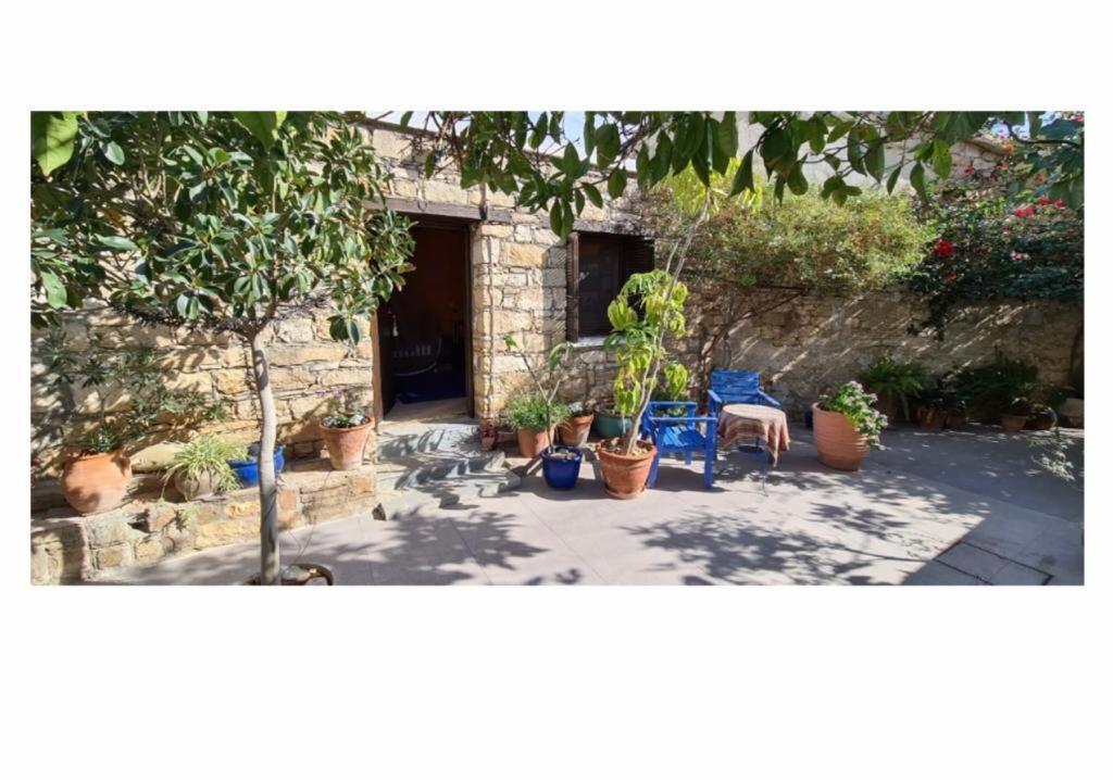 Kalimera a Lovely 1 Bedroom Rental with Ensuite And Kitchen