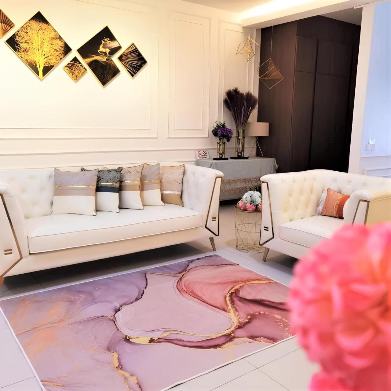 北欧ing风格豪华日出海景套房 Nordic Ing Luxury Seaview Suite — 4-Star Luxury Hotel in Tanjung Tokong, Malaysia