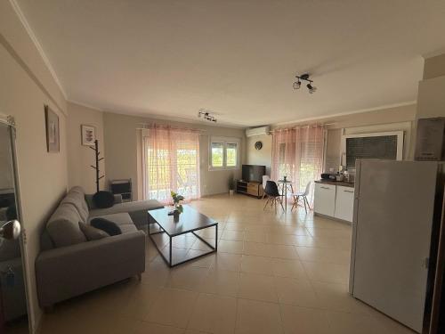 Fanari Apartment — 4-Star Luxury Hotel in Magoula, Greece