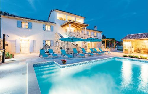 Holiday Home Vodnjan With Fireplace I — 5-Star Luxury Hotel in Vodnjan, Croatia