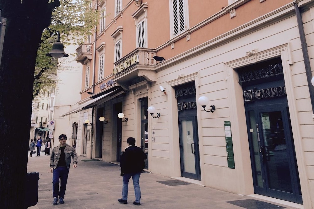Hotel Roma — hotel in Porretta Terme