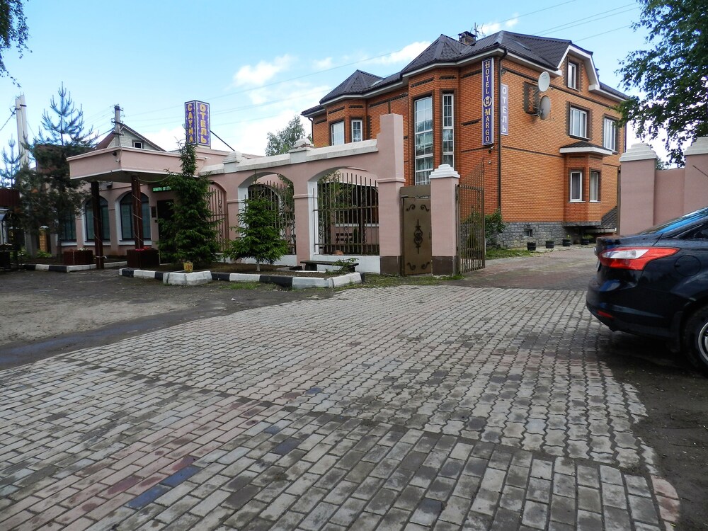 Hotel Margo — hotel in Pushkinskiye Gory