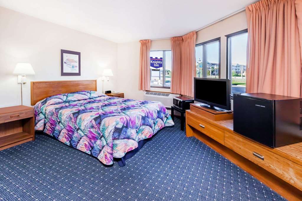Knights Inn Mackinaw City - photo 7
