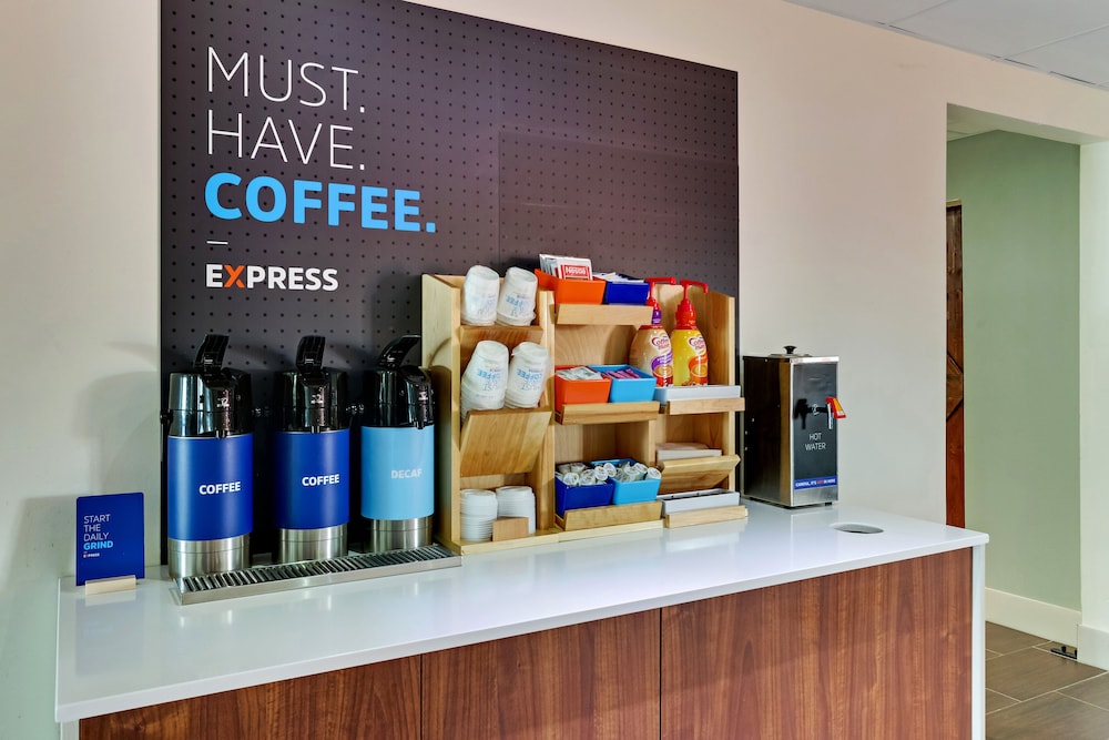 Holiday Inn Express Hotel & Suites Bad Axe by IHG - photo 33