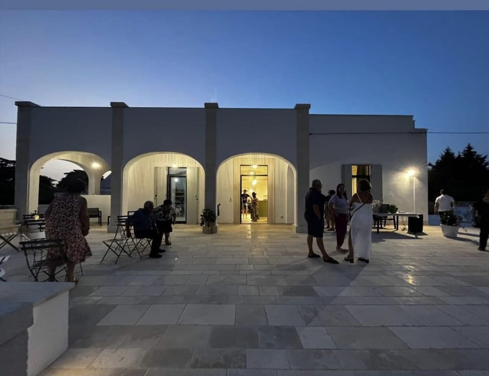 Dimora Caraspi — 4-Star Luxury Hotel in Mola Di Bari, Italy