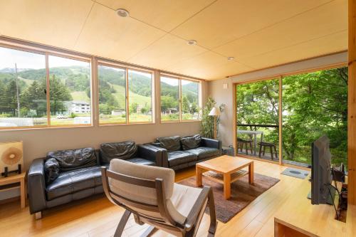 Serenity & Solitude Chalets walk to the lifts Happoone Ski Resort in Hakuba, Japan