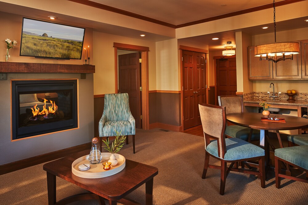 Stephanie Inn - photo 7