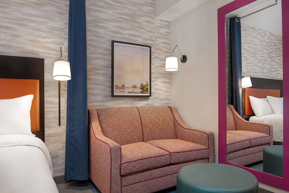 Home2 Suites by Hilton Gainesville Medical Center - photo 23