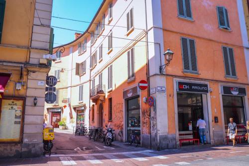 Juli's guest house — 4-Star Luxury Hotel in Bologna, Italy