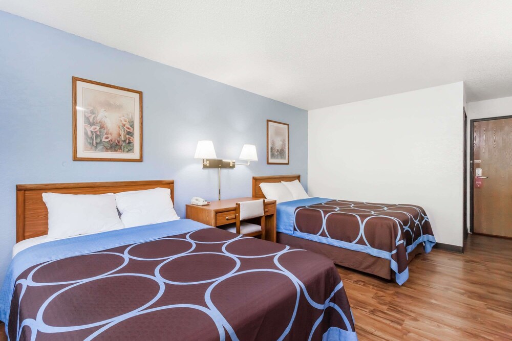 Super 8 by Wyndham Norwich - photo 6