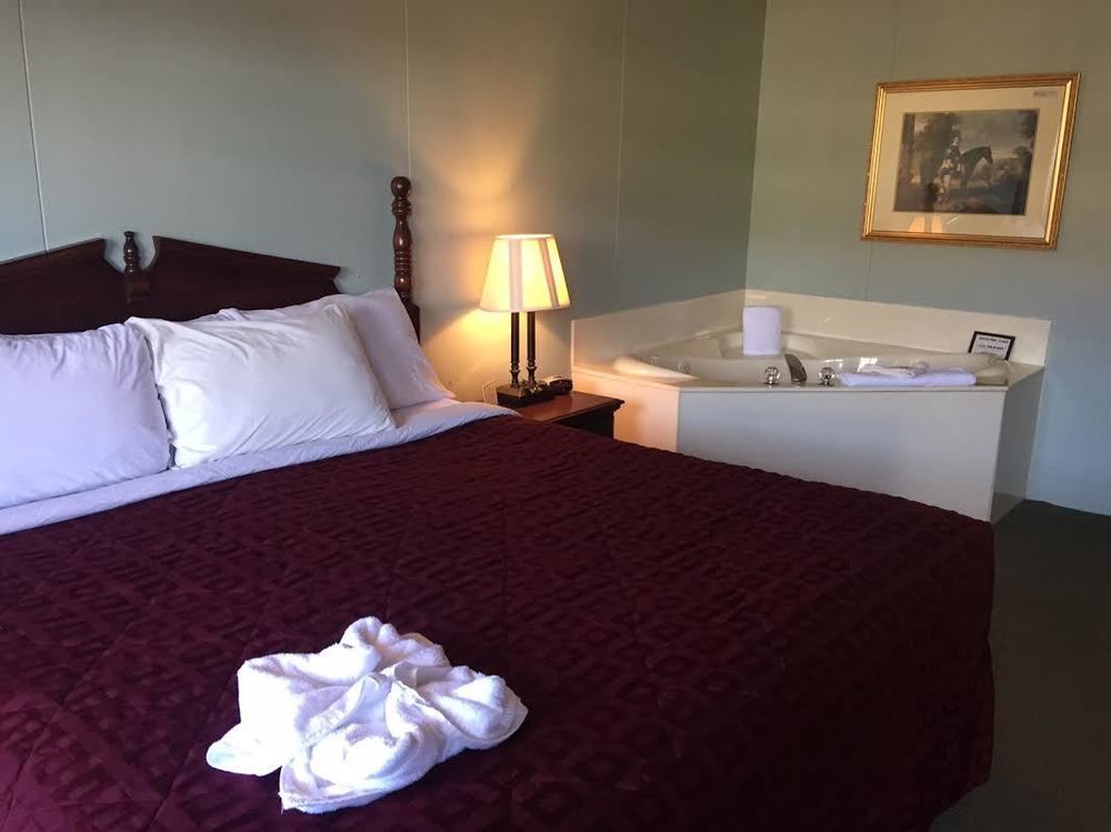 Greenbrier Inn - photo 22
