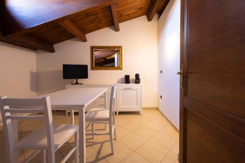 Monicas Place - last minute hotel in Santa Giusta
