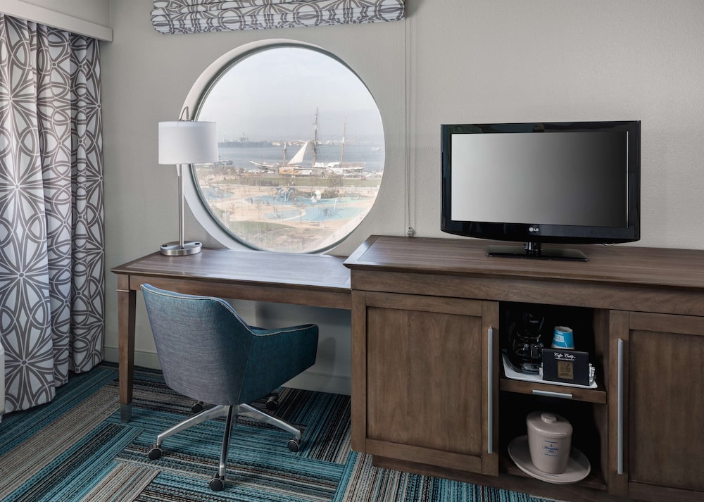 Hampton Inn San Diego Downtown - photo 13