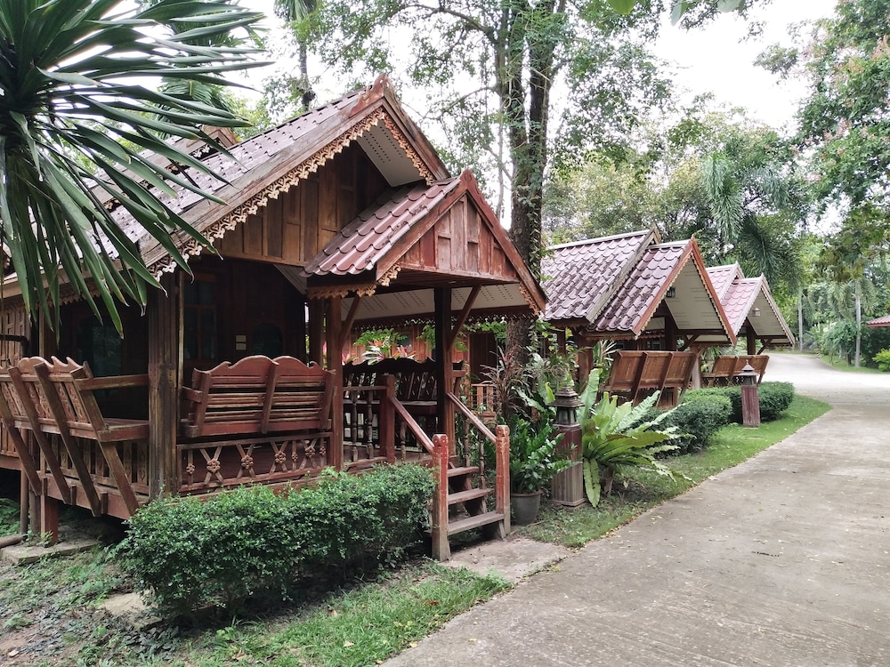Phetsangsom Resort in Klaeng, Thailand