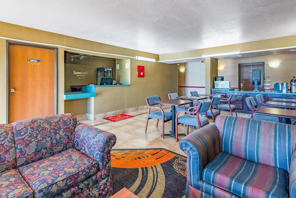 Urbana Inn and Suites By Magnuson Worldwide - photo 12