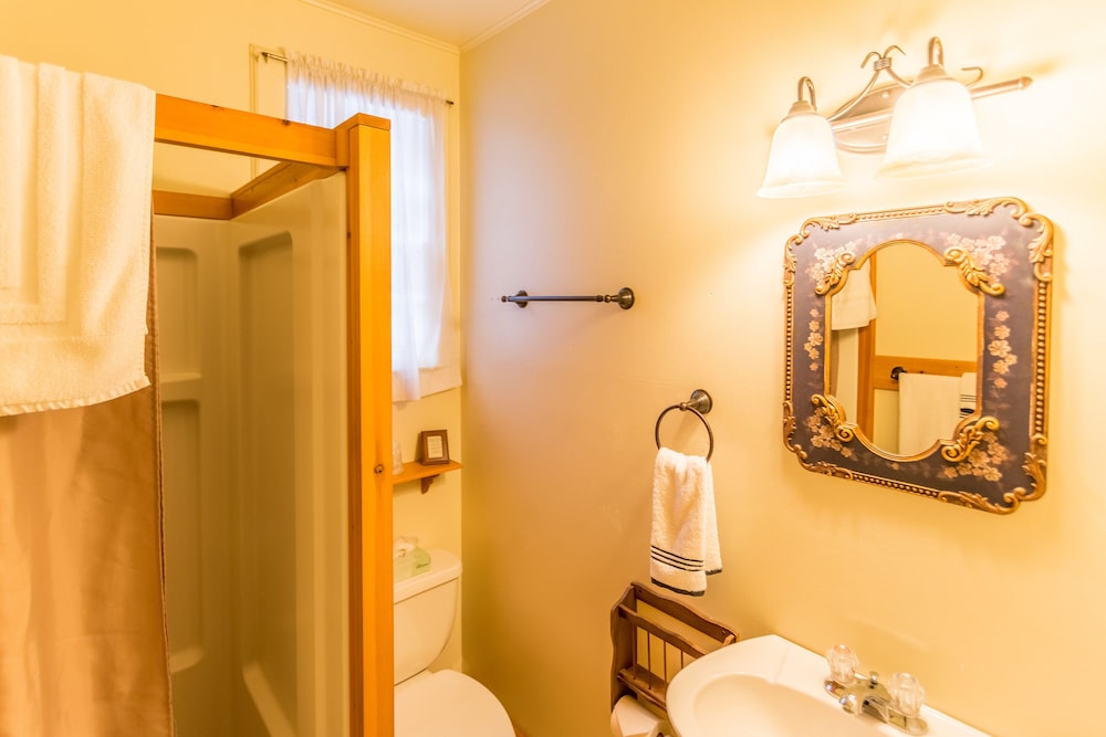Adk Trail Inn - photo 31