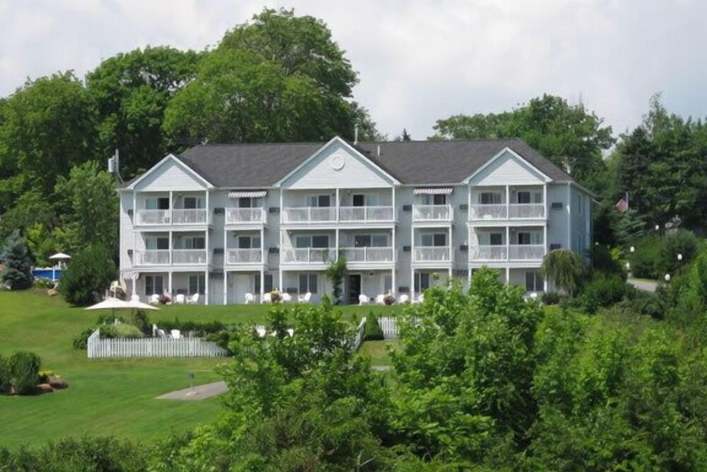 Strawberry Hill Seaside Inn - photo 37