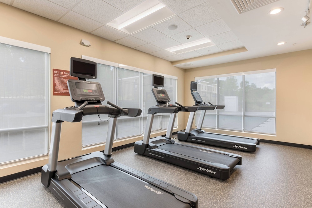 TownePlace Suites by Marriott Greensboro Coliseum Area - photo 19