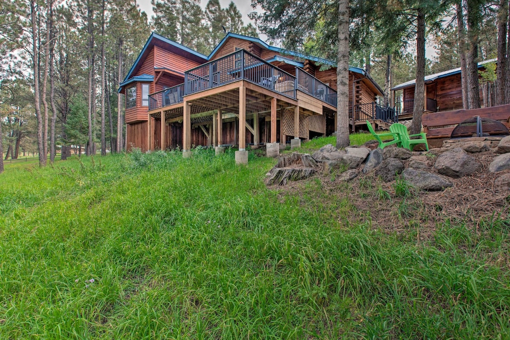 Blue Spruce Cabin with Hot Tub And Resort Amenities - photo 30