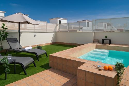 Lola 14 Suite Apartment — 4-Star Luxury Hotel in Sevilla, Spain