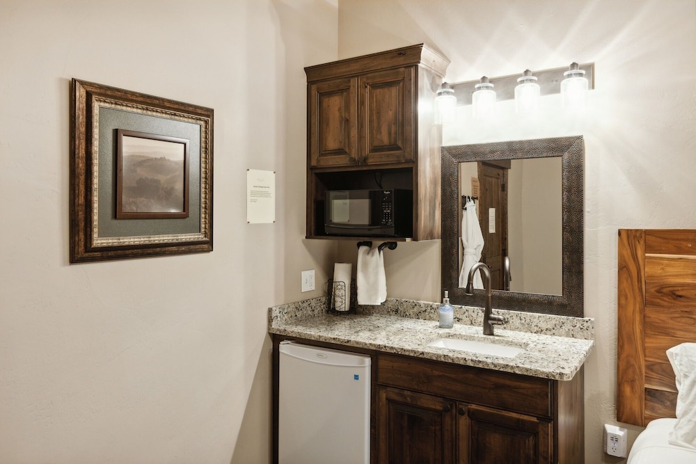 Zion Cliff Lodge - photo 55