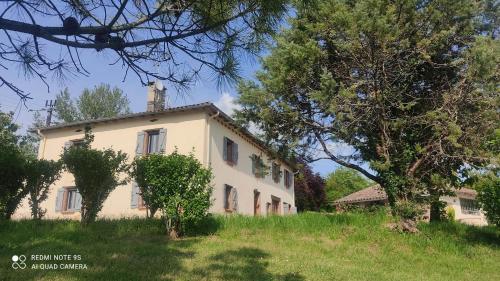 Ferme du Bois du Pouget - carbon neutral hotel in Unknown City