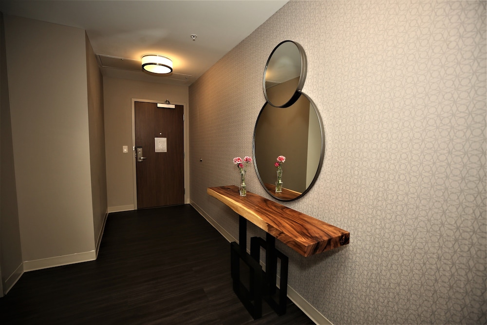 Holiday Inn Express & Suites Charlotte South End by IHG - photo 5