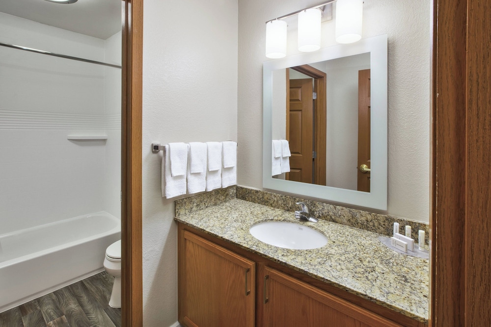 TownePlace Suites Marriott Minneapolis St Paul AirportEagan - photo 11