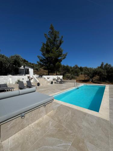 Domus Villa — 4-Star Luxury Hotel in Ermioni, Greece