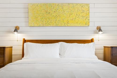 Boutique Room steps from Downtown Mall Rose Jean Room 1 in Charlottesville, United States