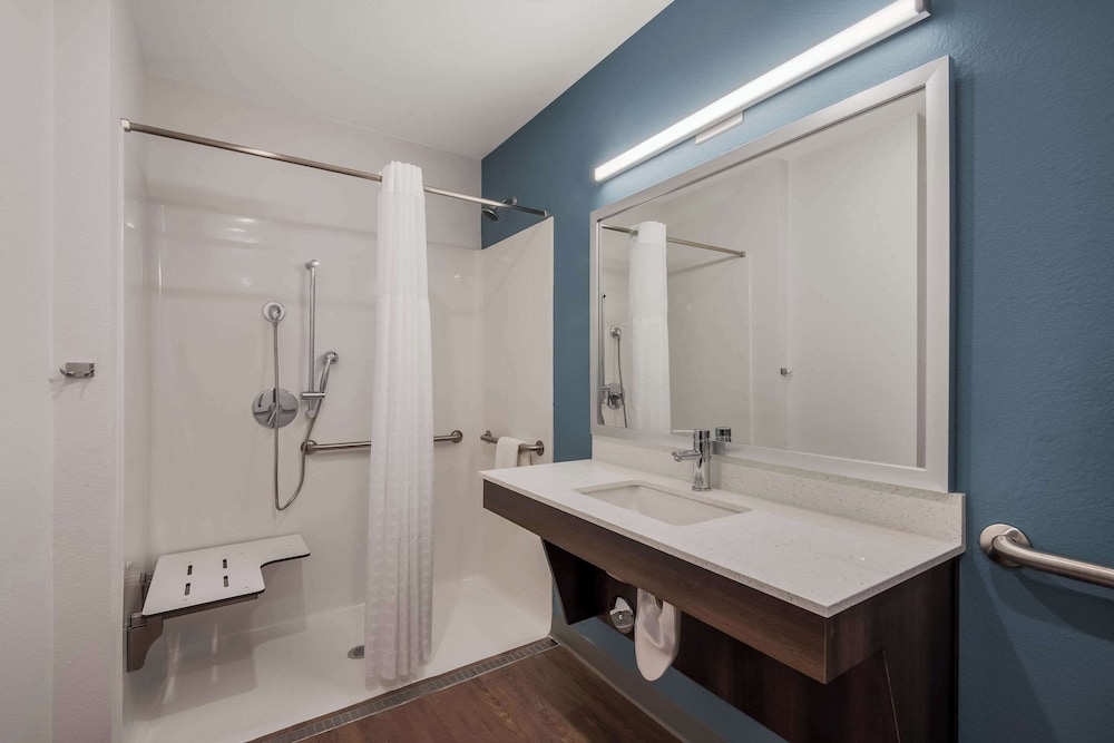 WoodSpring Suites Bellflower Los Angeles - photo 25