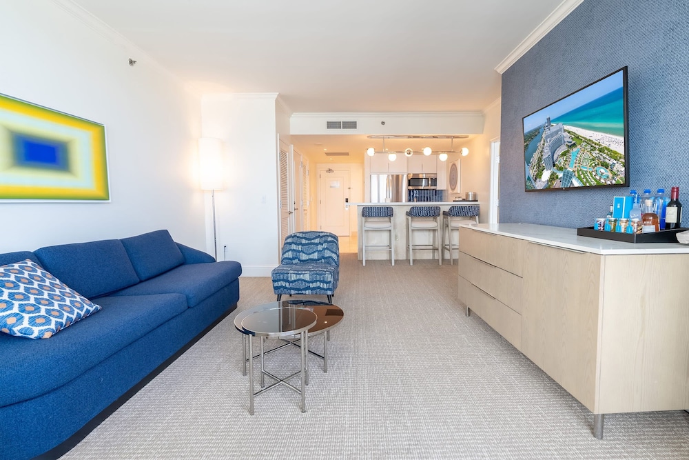 Fontainebleau Miami Beach Private Luxury Suites - photo 229