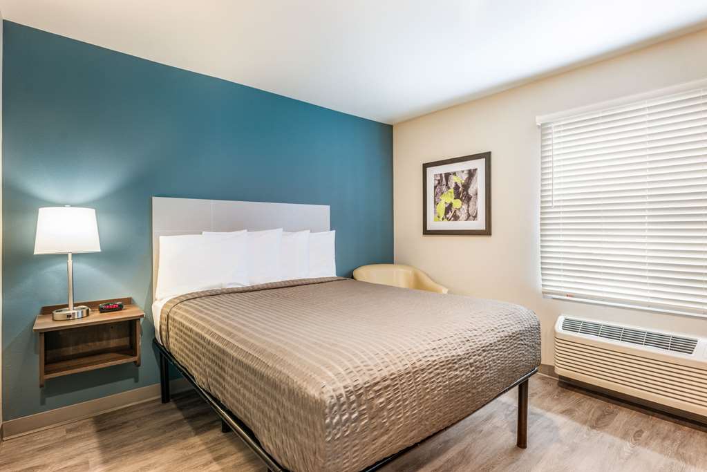 WoodSpring Suites Linden - photo 8