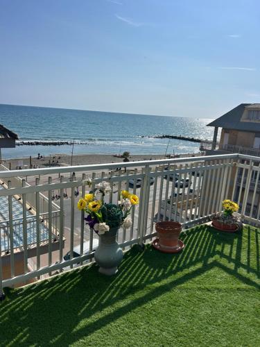 Front Sea Luxury — 4-Star Luxury Hotel in Lido Di Ostia, Italy